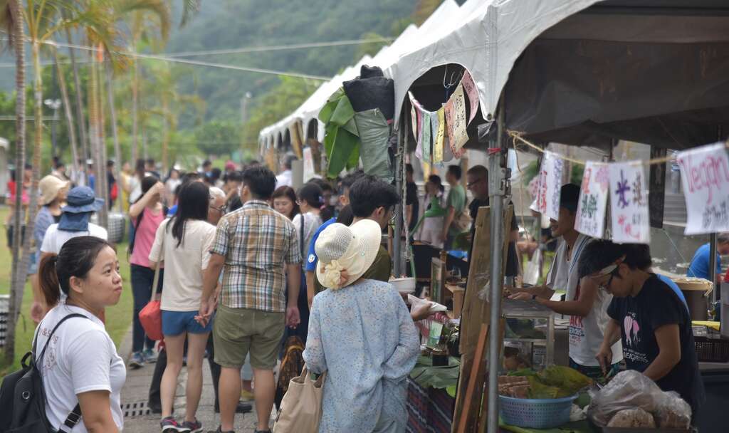 市集人潮