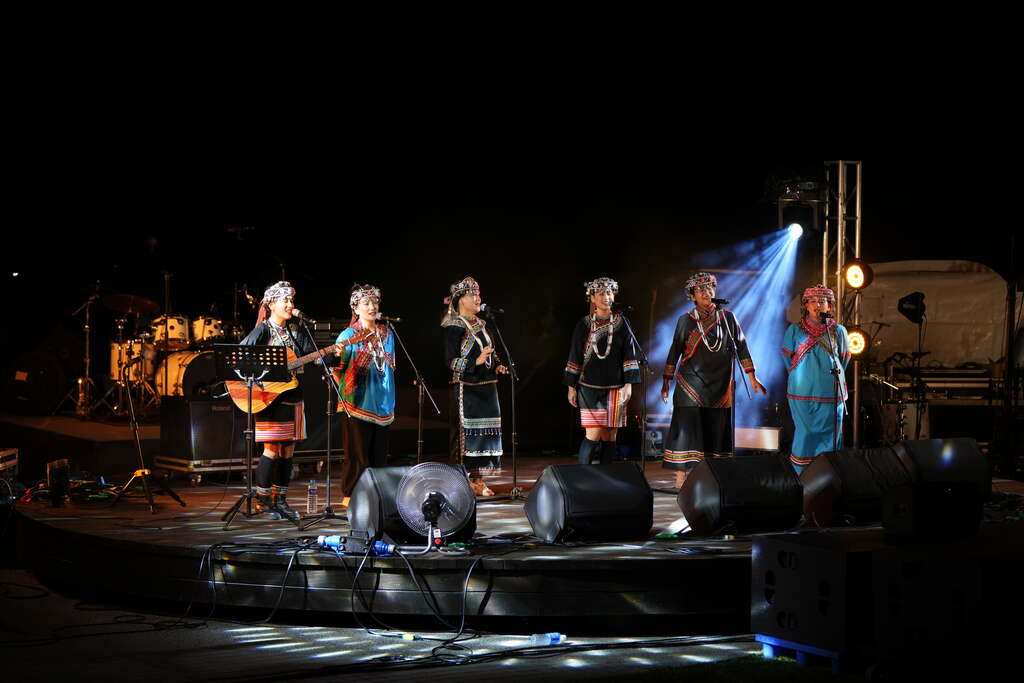 小芳家族演出照