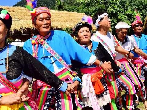 各部落族人熱情參與大會舞