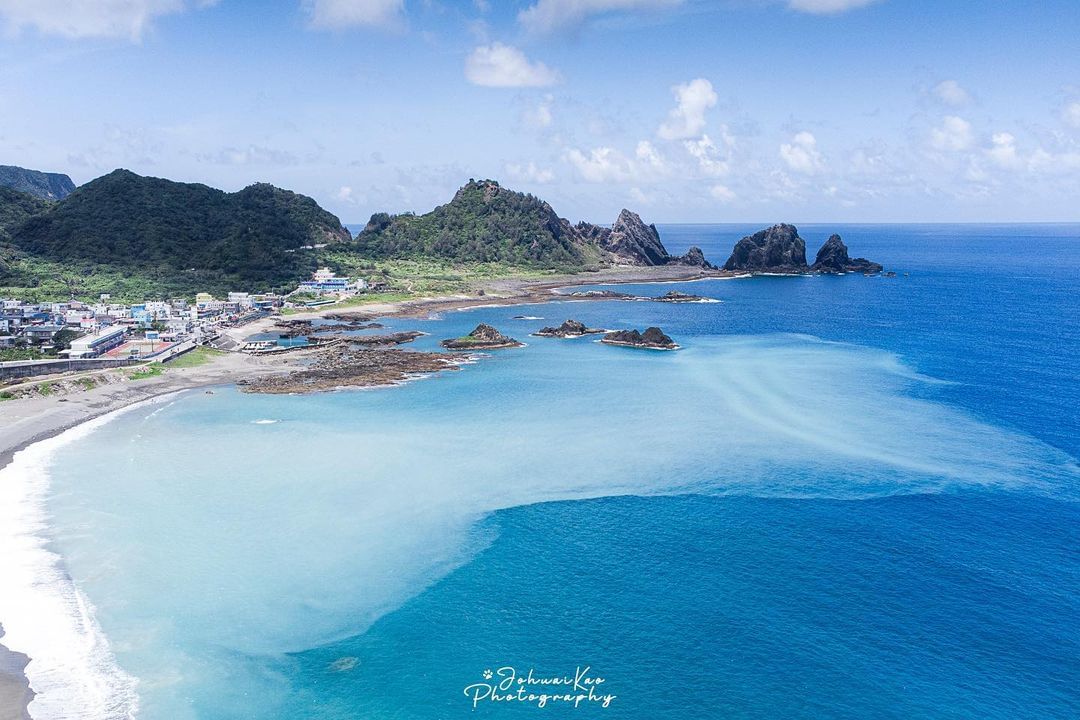蘭嶼也有牛奶海-感謝 @henry.k_photography  分享美照☺️-歡迎在您的照片標記我們 @ecnsa讓更多人看見台...