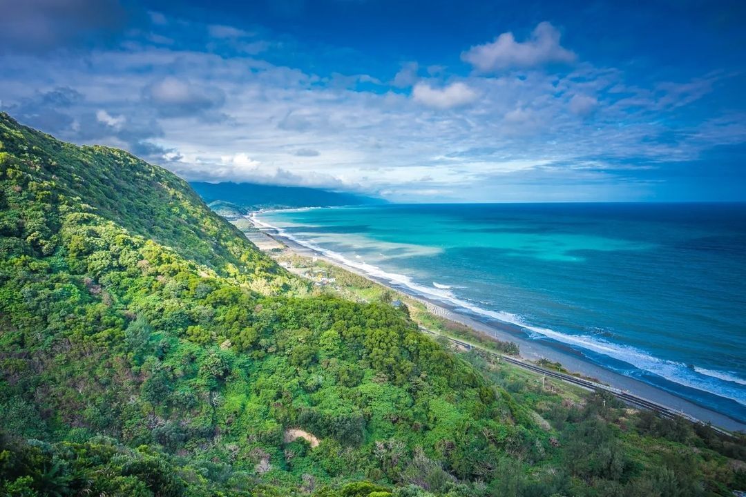 山海村落自帶濾鏡-感謝 @playold830  分享美照☺️-歡迎在您的照片標記我們 @ecnsa讓更多人看見台灣最美東海岸在想...