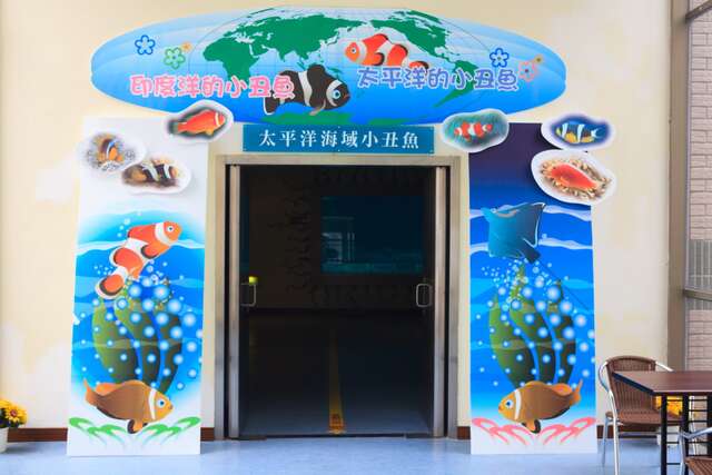 這是海洋生物展覽館大門