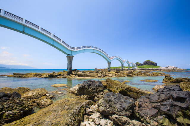 三仙台的跨海拱橋已成為東海岸極為著名的地標