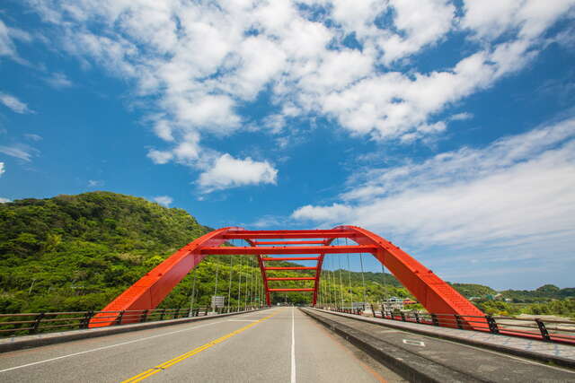 長虹橋上的路面