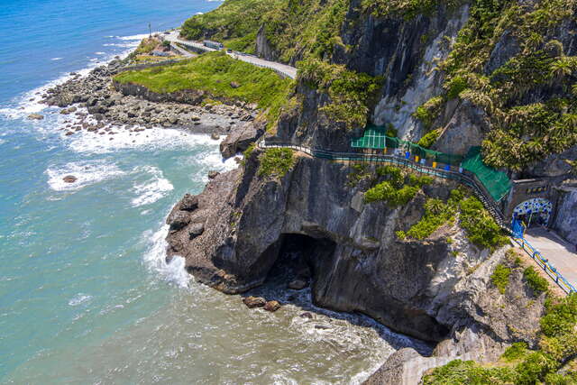 壯麗的海階與海蝕景觀