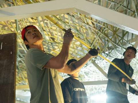 Laboratory實驗平台藝術家Lafin運用竹編裝飾天花板