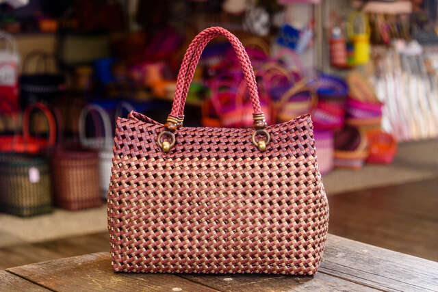 四季藝品-台東LV專賣店 2
