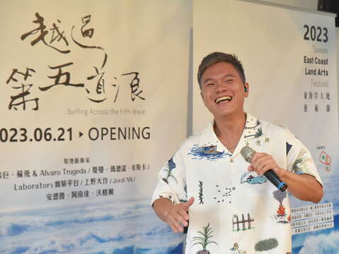 代言人舒米恩.魯碧演出