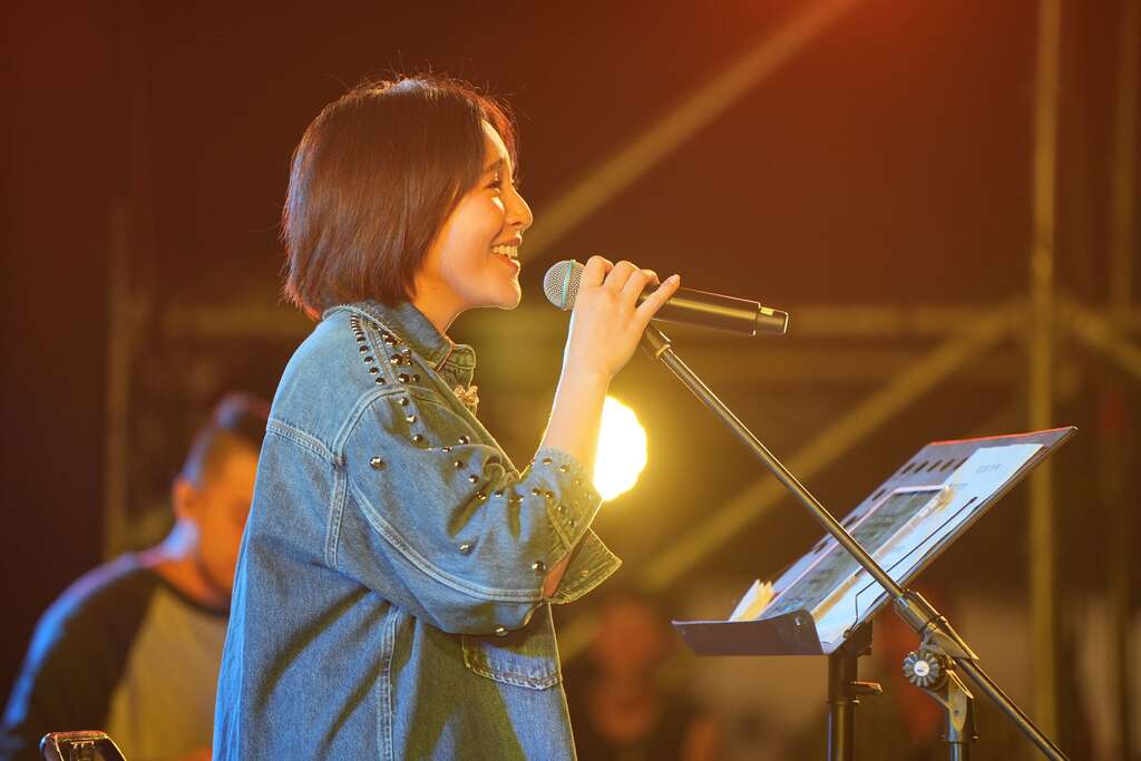 梁文音演出
