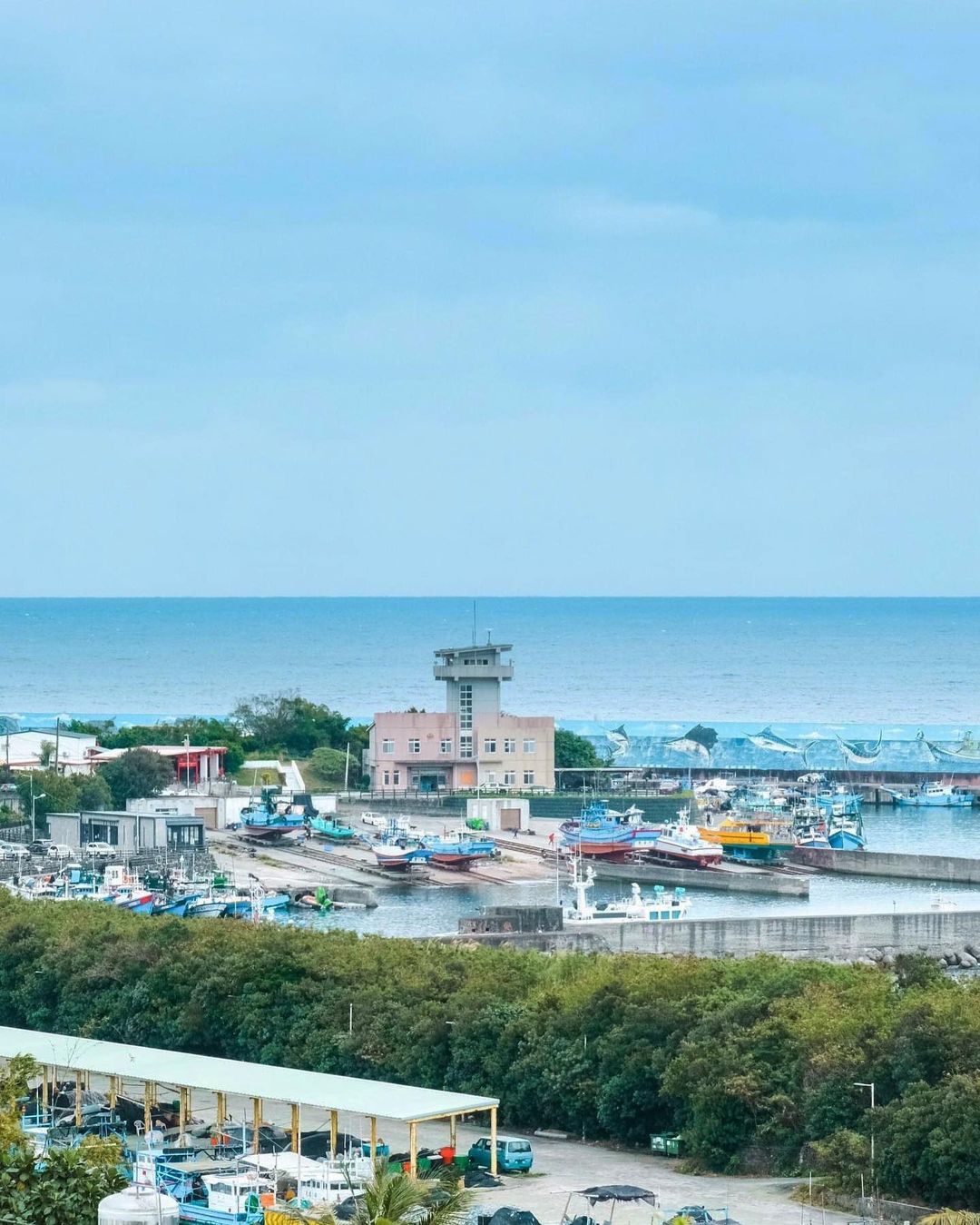 從港口開始讚嘆「原來成功是這樣一座小鎮」-歡迎在您的照片標記我們 @ecnsa讓更多人看見台灣最美東海岸在想投稿的照片上標註@ec...