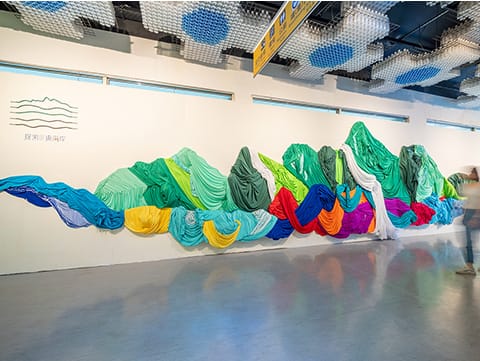 2025大地藝術節-藝術作品-「繽紛跳耀東海岸-成為出海口」於東管處遊服中心