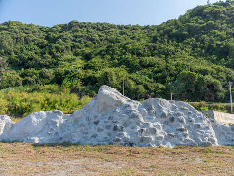 在海與山之間