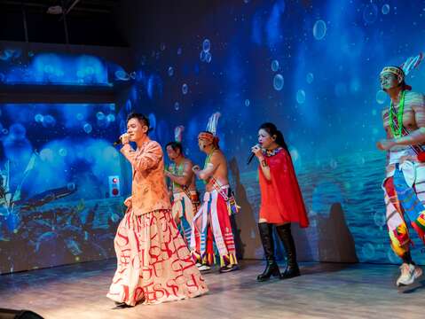 金曲歌后阿洛·卡力亭·巴奇辣與Ponay現場演出