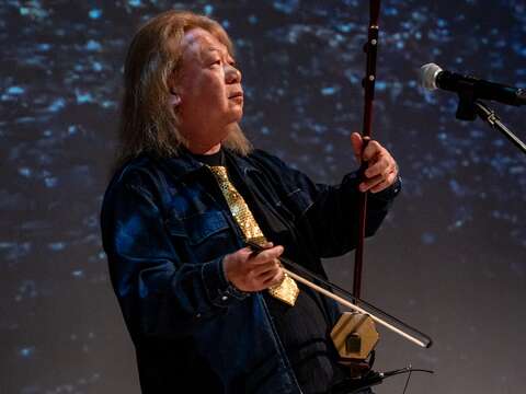 二胡大師温金龍演出